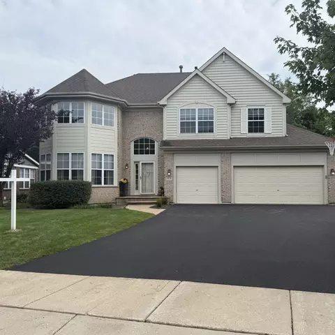 573 Crooked Stick Ct, Vernon Hills, IL 60061