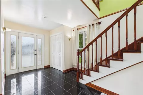 Entry Way - 3604 Meadow Ln, Glenview, IL 60025 photo 2 of 3