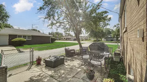 Exterior - 2740 Ridge Rd, Lansing, IL 60438 photo 4 of 4