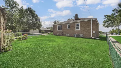 Exterior - 2740 Ridge Rd, Lansing, IL 60438 photo 2 of 4
