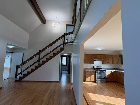 Entry Way - Undisclosed, Mchenry, IL 60050 photo 4 of 5
