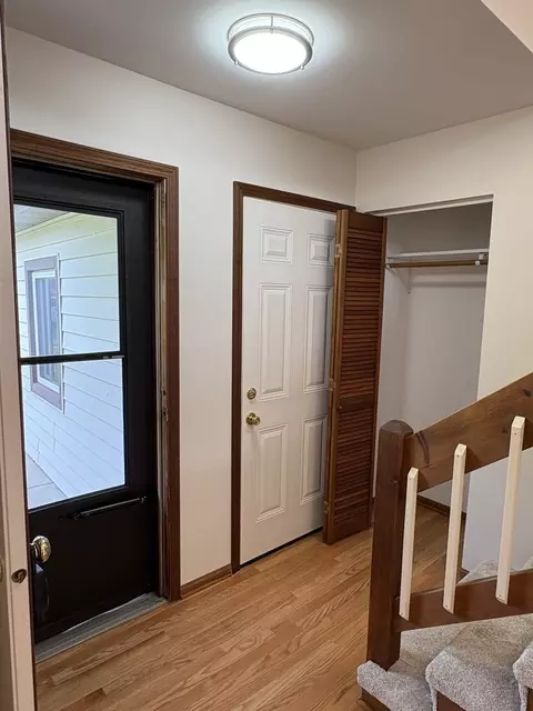 Entry Way - Undisclosed, Mchenry, IL 60050 photo 2 of 5