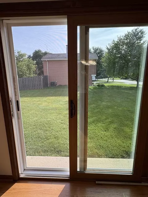 Entry Way - Undisclosed, Mchenry, IL 60050 photo 5 of 5