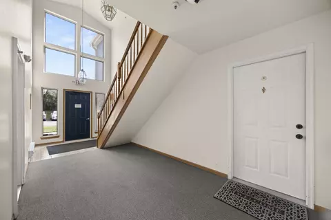 Entry Way - 328 Frontage Rd #1B, Willowbrook, IL 60527 photo 2 of 2