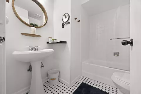 Bath - 328 Frontage Rd #1B, Willowbrook, IL 60527 photo 1 of 3