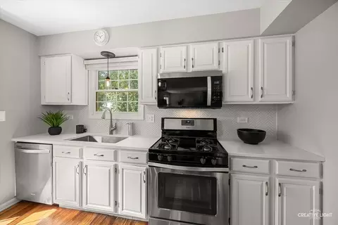 Kitchen - 2303 Riverside Dr, Plainfield, IL 60586 photo 4 of 4