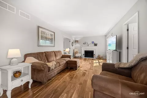 Living - 2303 Riverside Dr, Plainfield, IL 60586 photo 6 of 6