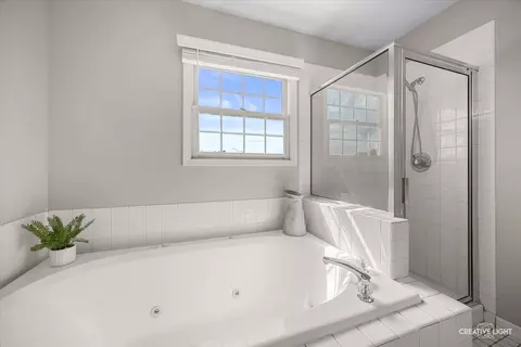 Bath - 2303 Riverside Dr, Plainfield, IL 60586 photo 3 of 4