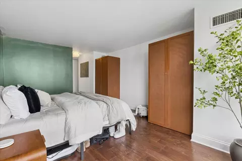 Bedroom - 360 E Randolph St #3205, Chicago, IL 60601 photo 2 of 3