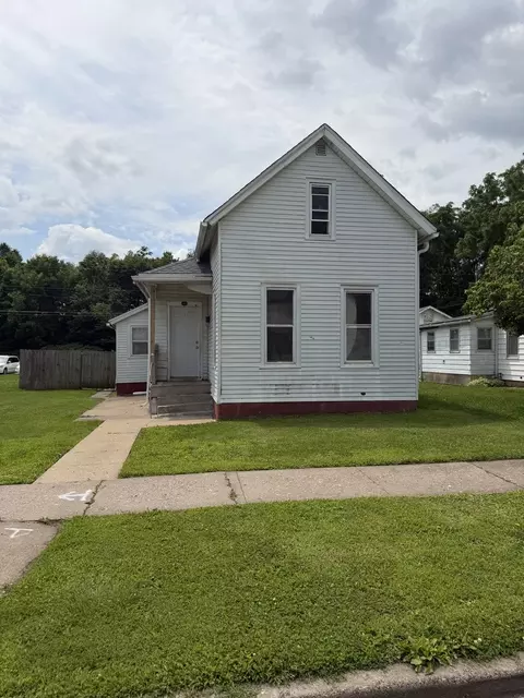 1823 W 6th St, Davenport, IA 52802