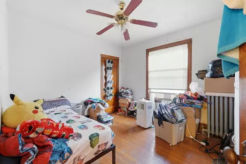 Bedroom - 6435 S Artesian Ave, Chicago, IL 60629 photo 3 of 4