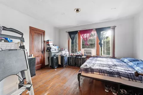 Bedroom - 6435 S Artesian Ave, Chicago, IL 60629 photo 1 of 4