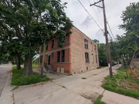 Exterior - 608 E 64th St, Chicago, IL 60637 photo 4 of 5