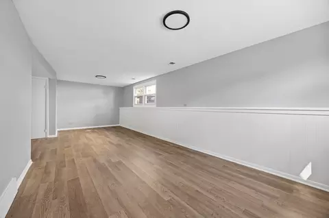 Living - 441 N 4th Ave #B, Des Plaines, IL 60016 photo 5 of 7