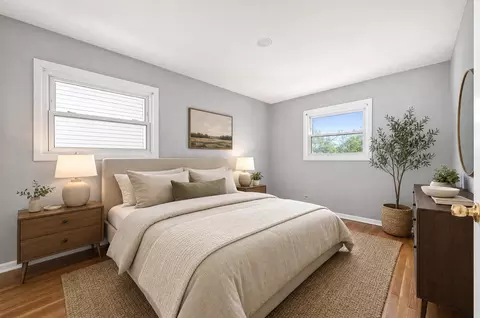 Bedroom - 441 N 4th Ave #B, Des Plaines, IL 60016 photo 7 of 8
