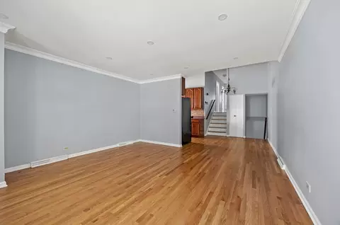 Living - 441 N 4th Ave #B, Des Plaines, IL 60016 photo 2 of 7