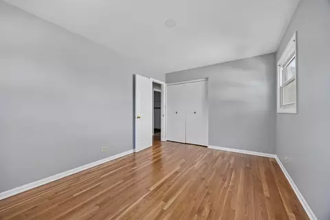 Bedroom - 441 N 4th Ave #B, Des Plaines, IL 60016 photo 3 of 8