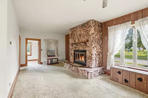 Living - 3446 Florence Ave, Steger, IL 60475 photo 1 of 4