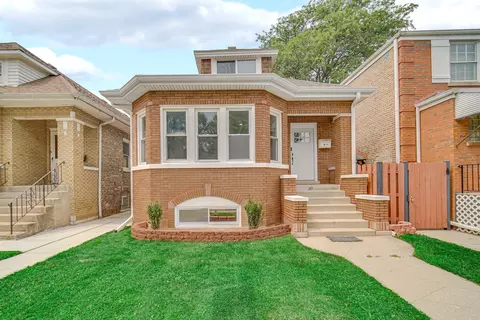 3048 N Marmora Ave, Chicago, IL 60634