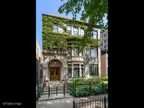556 W Arlington Pl #3, Chicago, IL 60614