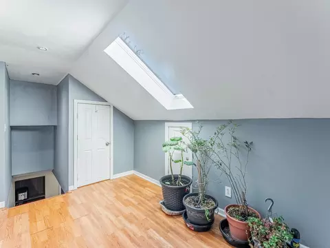 Entry Way - 1333 Willow Ave, Des Plaines, IL 60016 photo 3 of 4