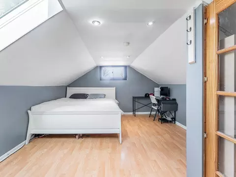 Bedroom - 1333 Willow Ave, Des Plaines, IL 60016 photo 5 of 10