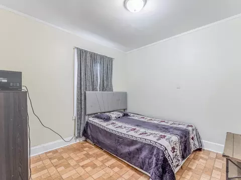 Bedroom - 1333 Willow Ave, Des Plaines, IL 60016 photo 1 of 10