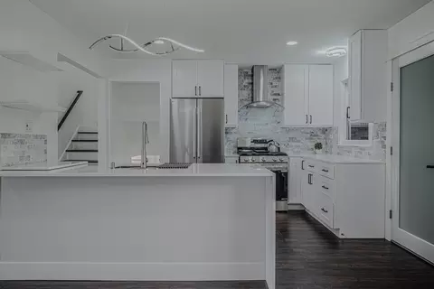 Kitchen - 1321 Marcy Ln, Wheeling, IL 60090 photo 2 of 7