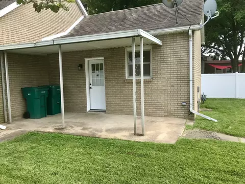 Exterior - 401 Oak St, Cedar Point, IL 61316 photo 3 of 6