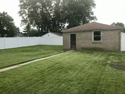 Exterior - 401 Oak St, Cedar Point, IL 61316 photo 6 of 6