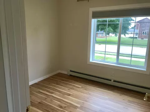 Bedroom - 401 Oak St, Cedar Point, IL 61316 photo 2 of 3