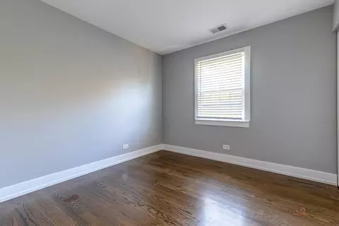 Bedroom - 984 Georgian Pl, Bartlett, IL 60103 photo 2 of 2