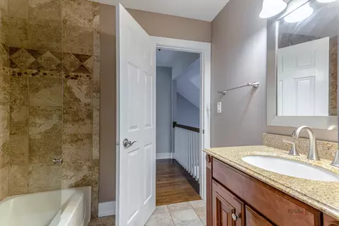 Bath - 984 Georgian Pl, Bartlett, IL 60103 photo 5 of 6