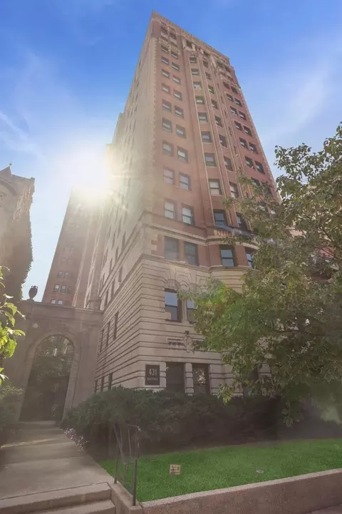 431 W Oakdale Ave #14D, Chicago, IL 60657