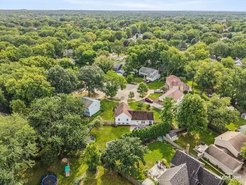 View/Area - 311 Devlin Ct, Naperville, IL 60565 photo 6 of 7