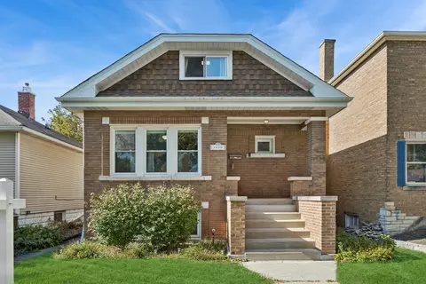 3330 Oak Ave, Brookfield, IL 60513