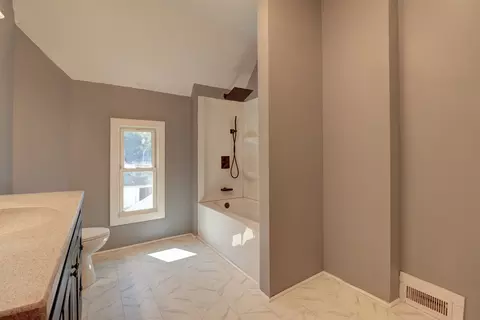 Bath - 512 E 3rd St, Rock Falls, IL 61071 photo 3 of 3