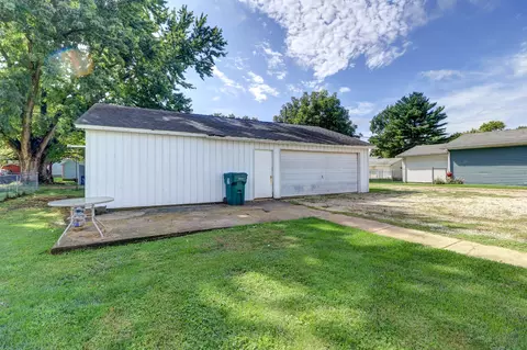 Exterior - 512 E 3rd St, Rock Falls, IL 61071 photo 3 of 5