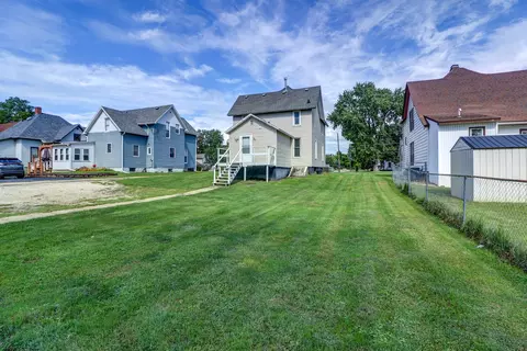 Exterior - 512 E 3rd St, Rock Falls, IL 61071 photo 5 of 5