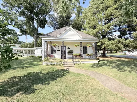 Other - 1300 Grant St, Eldorado, IL 62930 photo 1 of 5