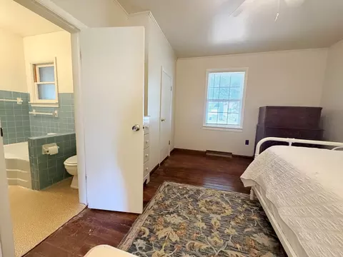 Bedroom - 1300 Grant St, Eldorado, IL 62930 photo 2 of 3