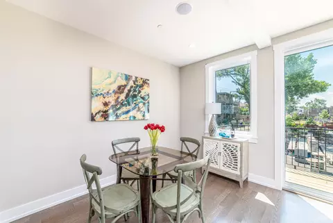 Dining - 349 E 43rd St, Chicago, IL 60653 photo 1 of 3