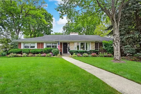 443 Blackstone Ave, La Grange, IL 60525