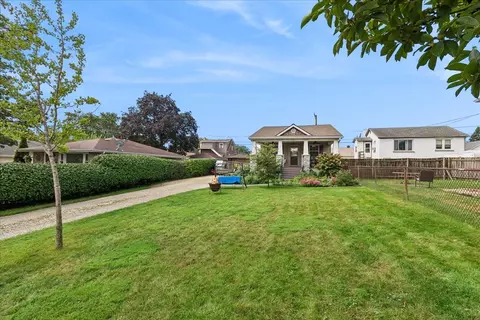 Exterior - 1711 Cora St, Crest Hill, IL 60403 photo 3 of 5