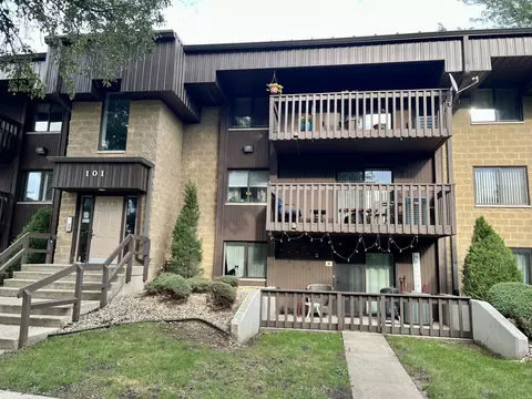 101 Caterpillar Dr #2C, Joliet, IL 60436