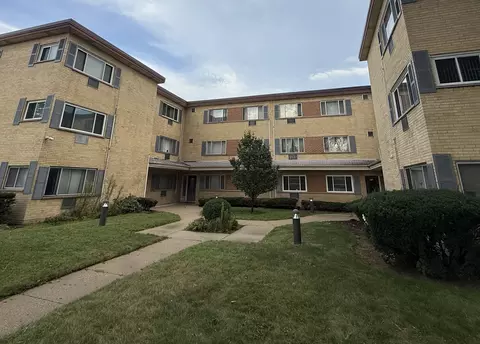 9207 Skokie Blvd #106, Skokie, IL 60077