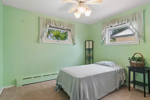 Bedroom - 1315 Everett Ave, Des Plaines, IL 60018 photo 2 of 3