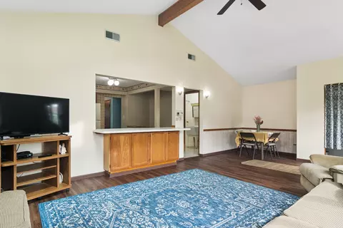 Living - 1315 Everett Ave, Des Plaines, IL 60018 photo 4 of 4
