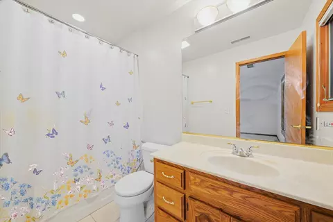 Bath - 6612 Western Ave, Willowbrook, IL 60527 photo 5 of 6