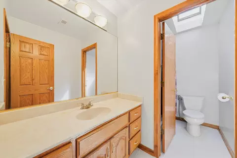Bath - 6612 Western Ave, Willowbrook, IL 60527 photo 4 of 6